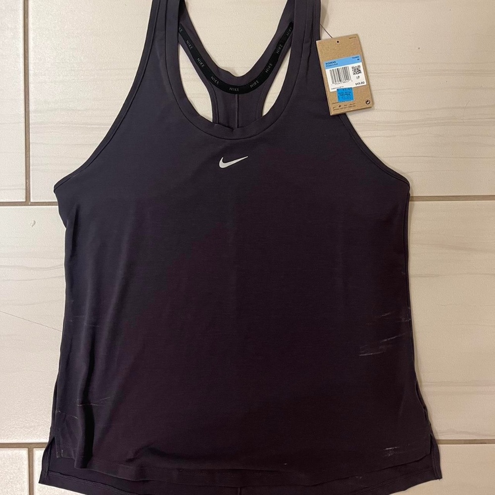 NWT Nike DRI-FIT One Women’s Slim Fit Tank
